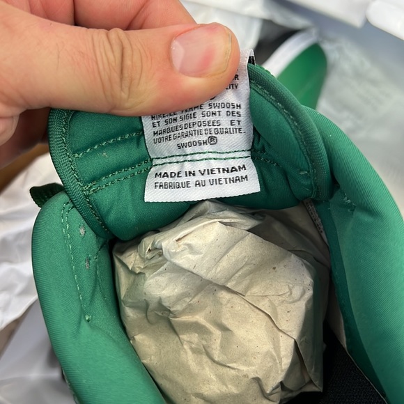 Nike dunks size 11 Mens. Green and yellow with black bottom - Picture 4 of 6